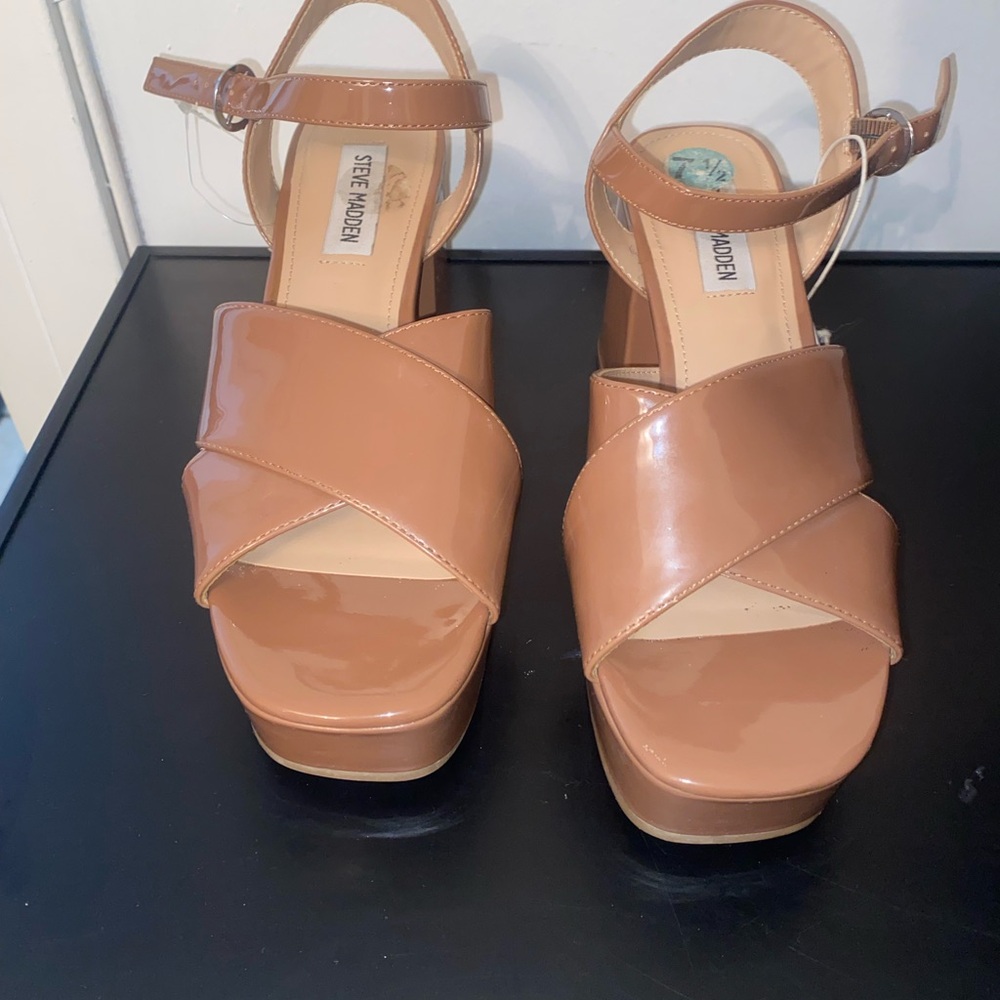 Steve Madden Tan Platform Sandals